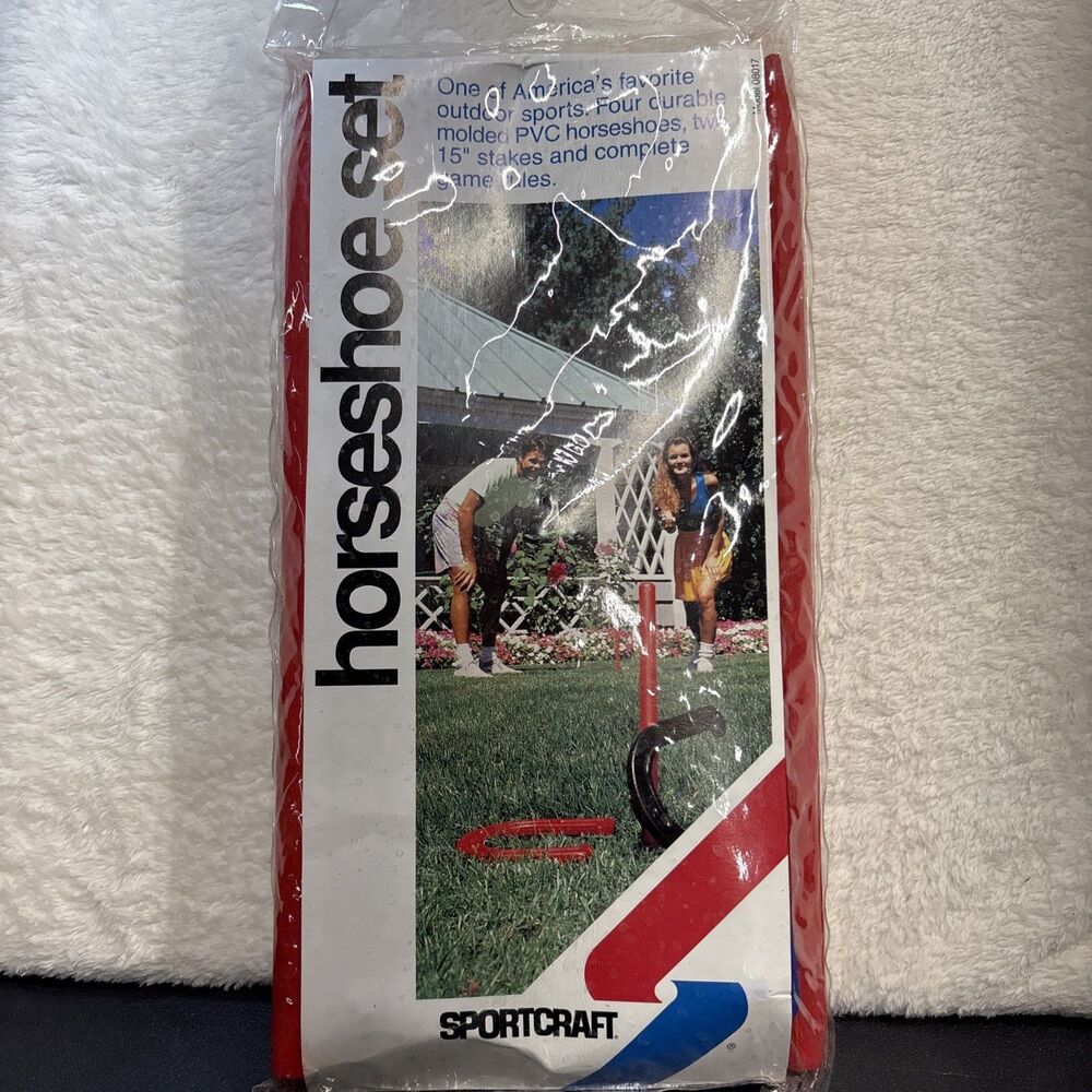 Vintage Sportcraft Horseshoe Set 4 Shoes 2 Stakes Lightweight PVC New and Sealed